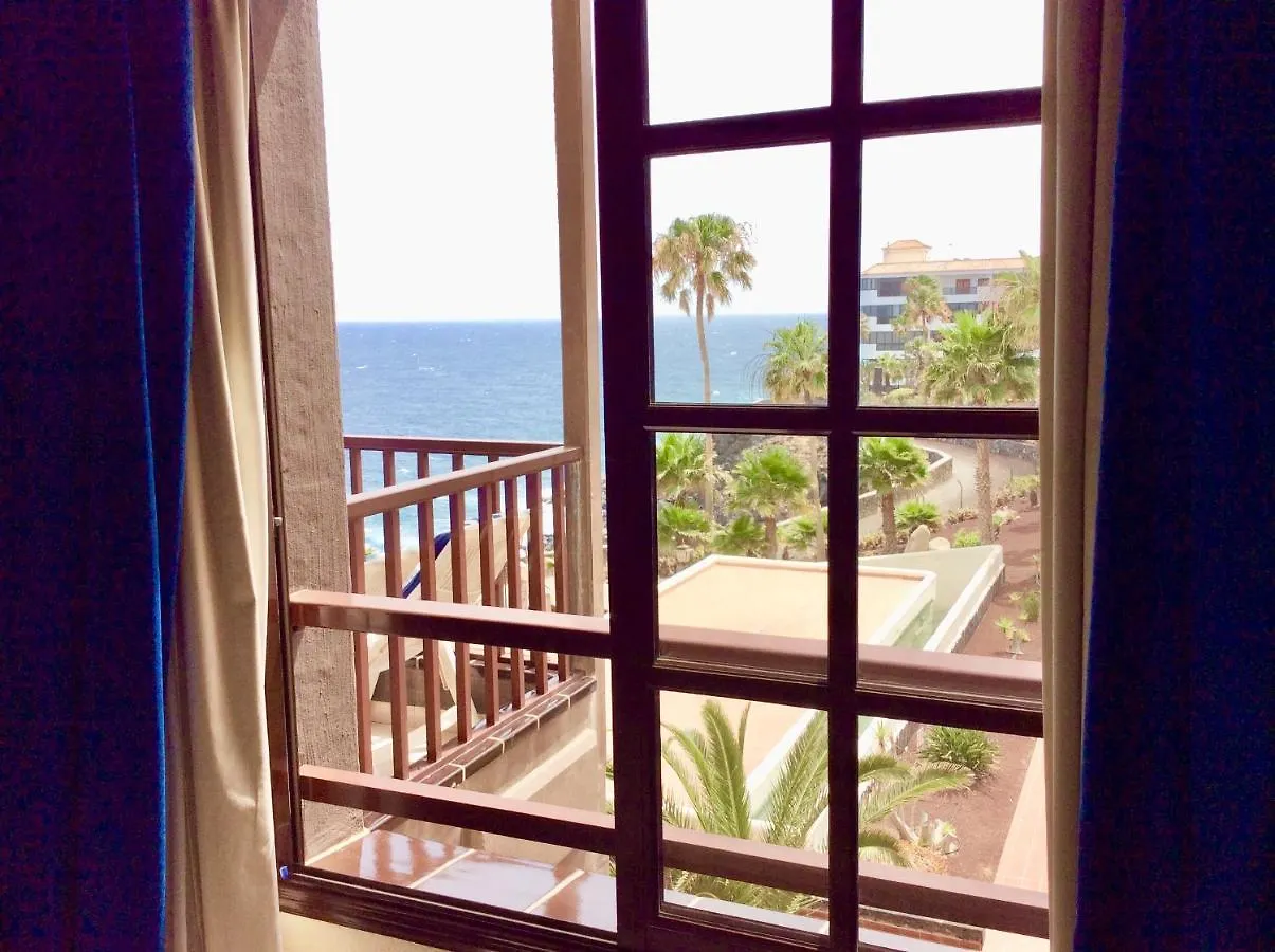 Apartment With Ocean Terrace Costa Del Silencio
